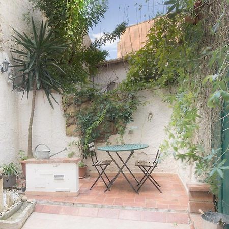 Right House - Small Garden In Old Town - Historical Castle District 卡利亚里 外观 照片